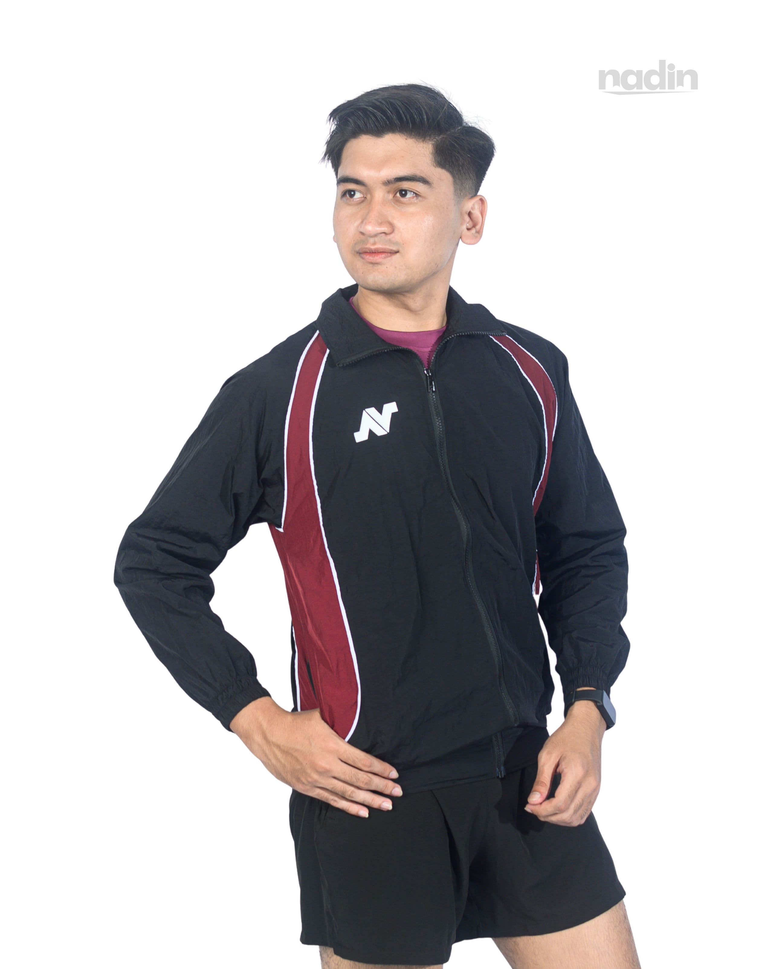 Jaket Olahraga Pria Hitam Maroon Zipper - Image 1